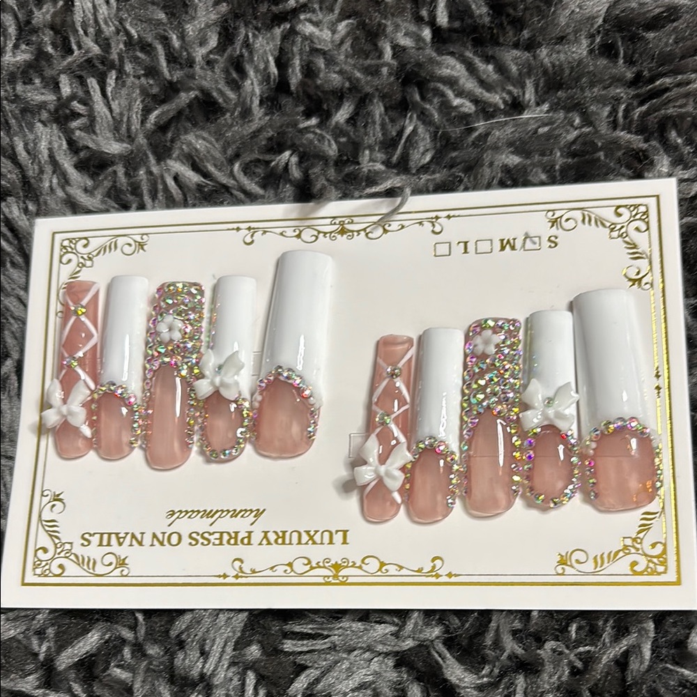 Luxury Press On Nails with Rhinestones and Bows